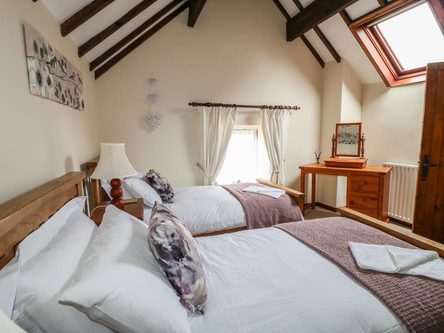 The Cottage Calton Экстерьер фото