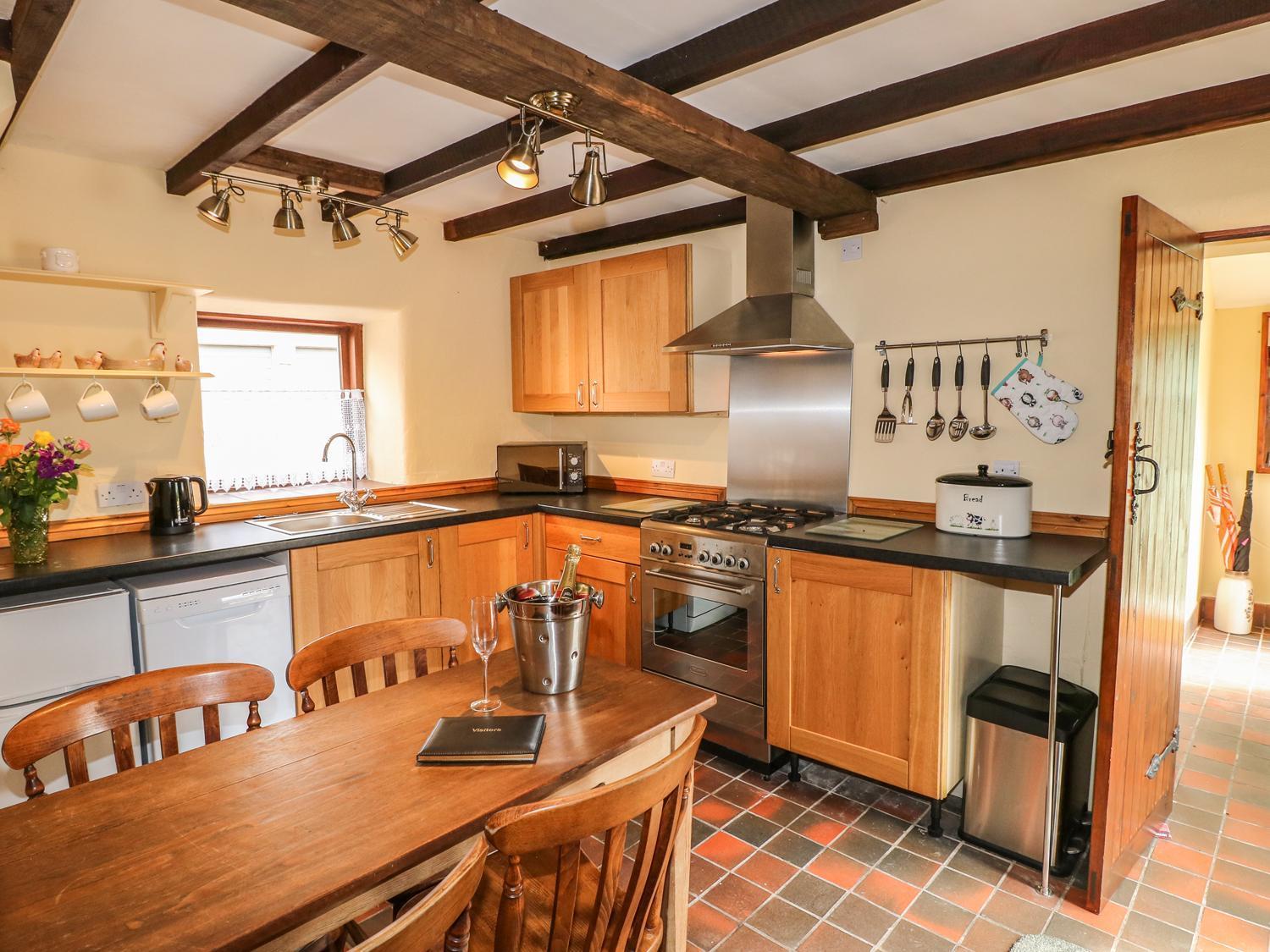The Cottage Calton Экстерьер фото